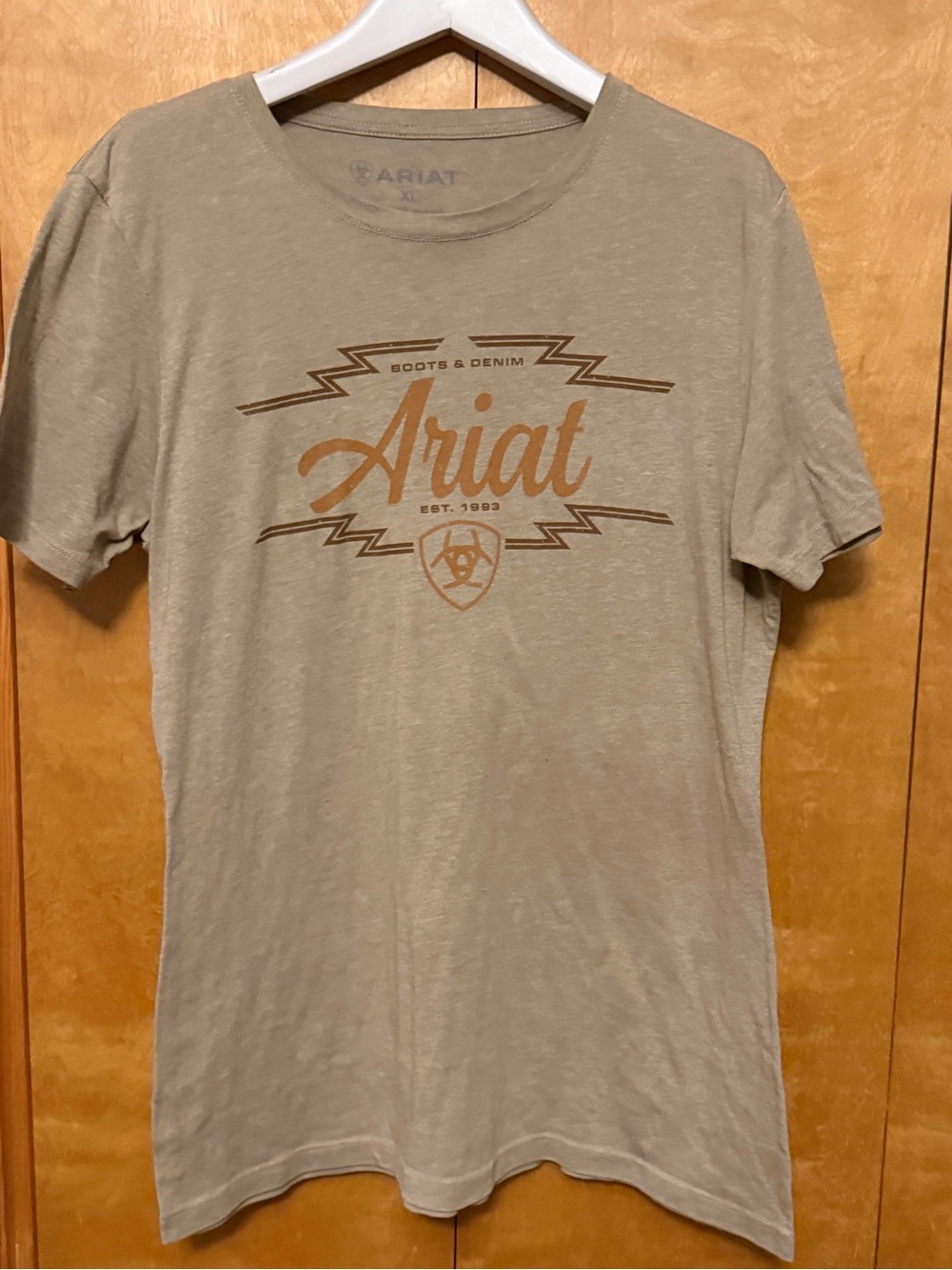 Ariat Logo Western Beige Tshirt  Women XL